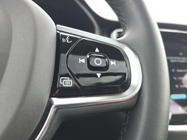 Certified 2024 Volvo S60 B5 Plus w/ Climate Package image 32