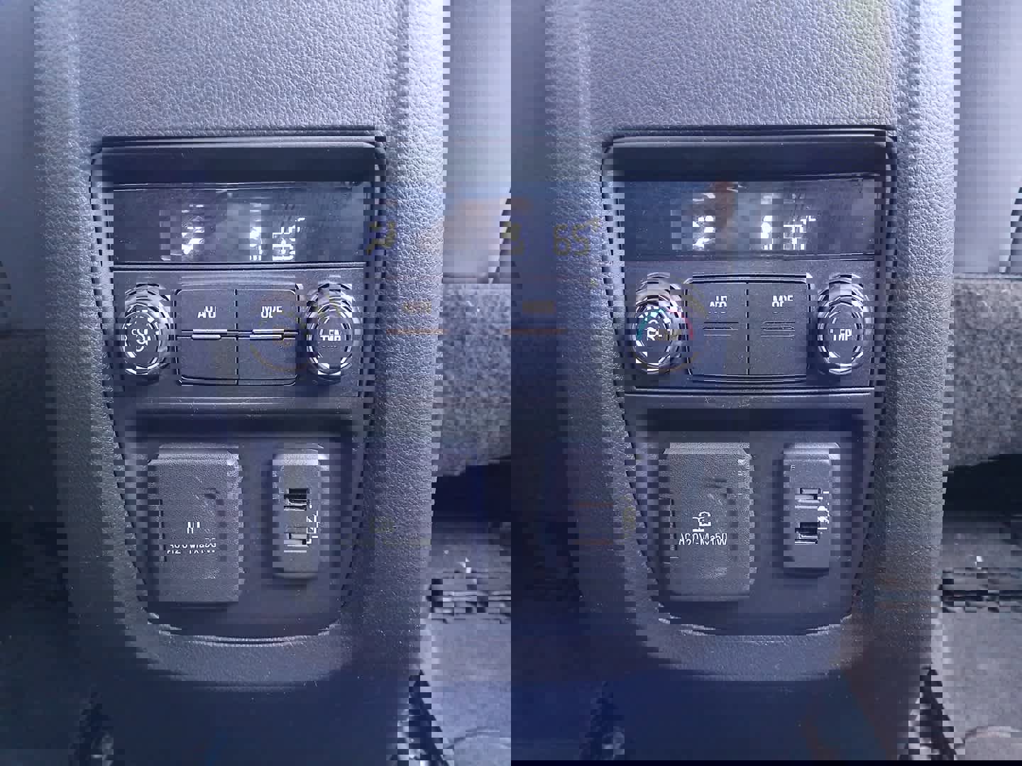 Used 2019 Buick Enclave Essence image 44