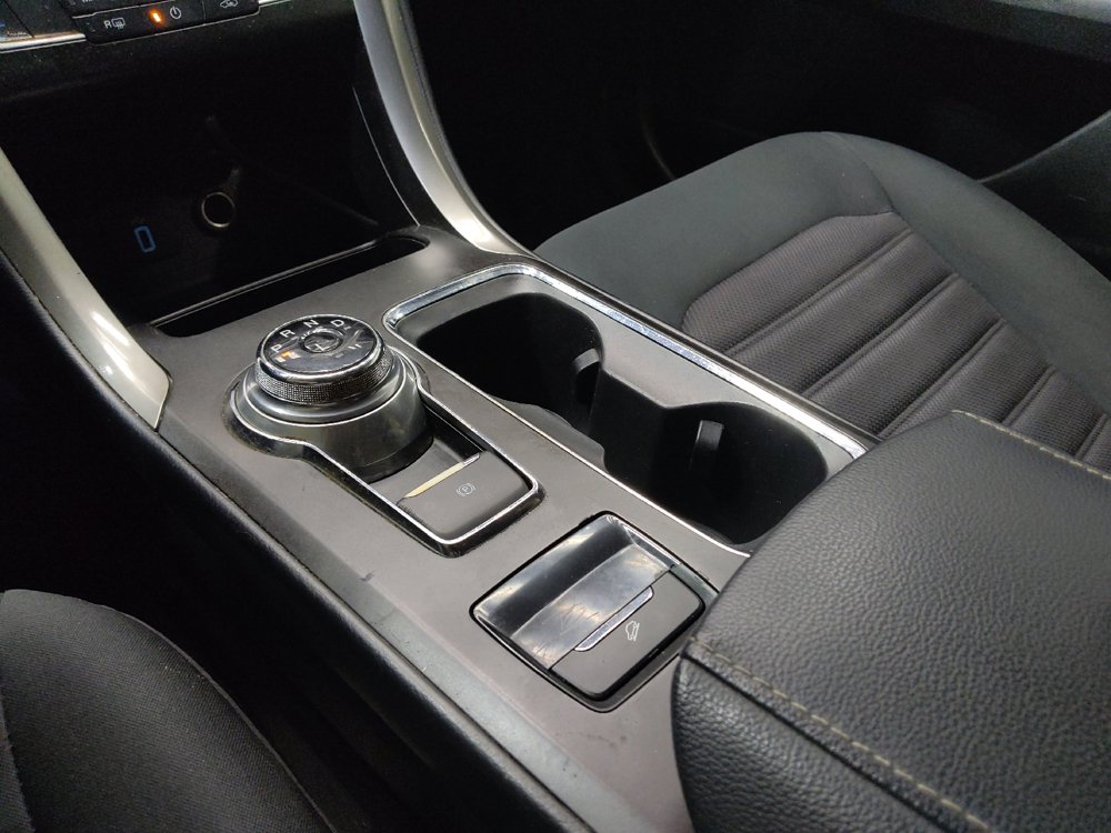 Used 2018 Ford Fusion SE w/ Fusion SE Technology Package FWD image 26
