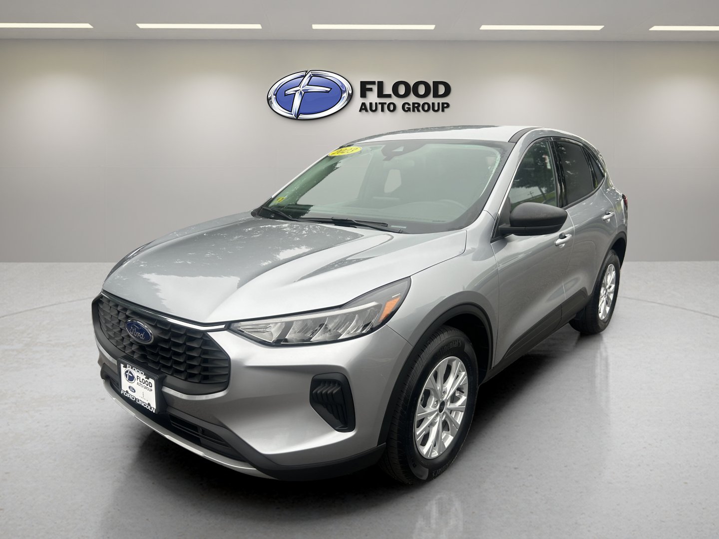 Used 2023 Ford Escape Active AWD/4WD image 3
