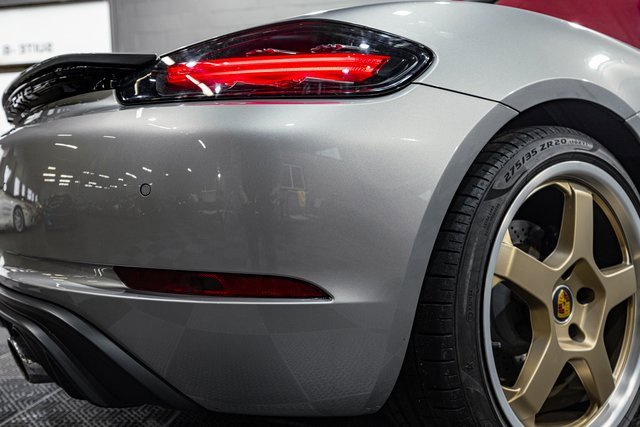 Used 2022 Porsche 718 Boxster image 16