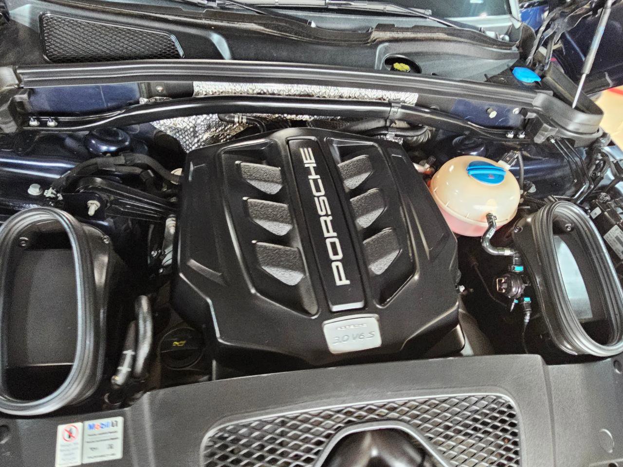 Used 2018 Porsche Macan S AWD/4WD image 62