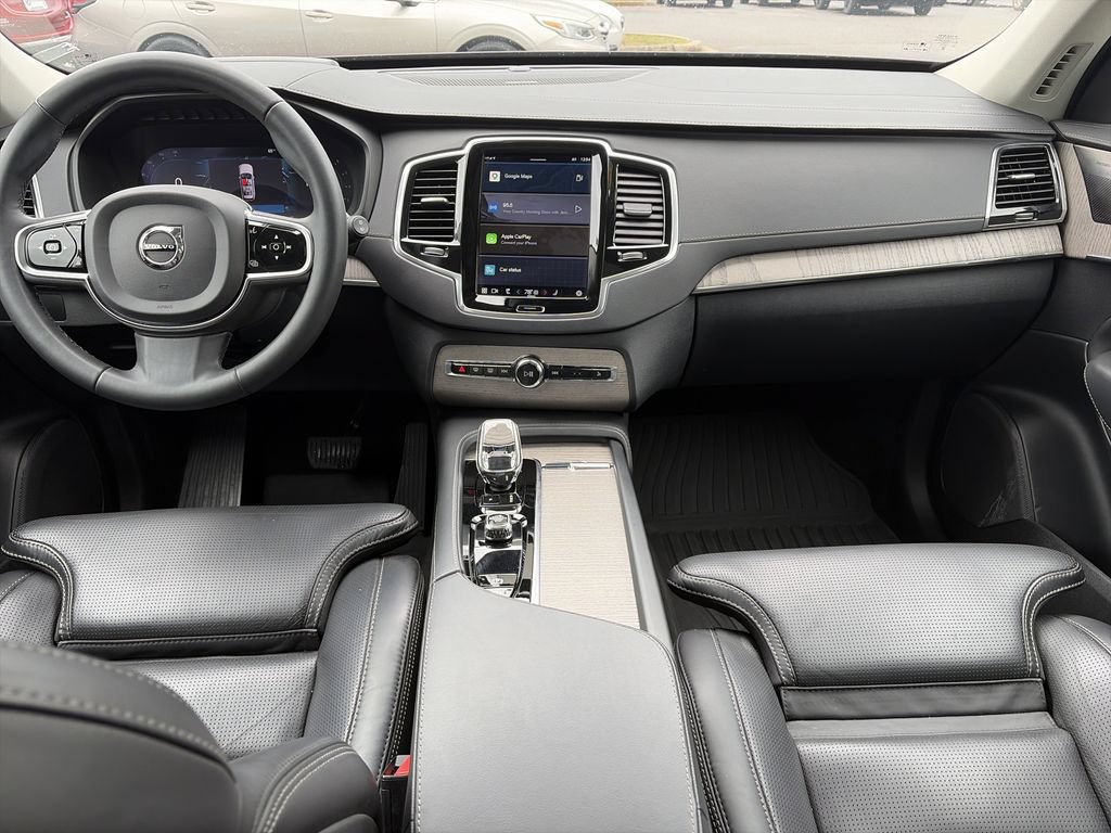 Used 2024 Volvo XC90 B6 Ultimate w/ Protection Package Premier AWD/4WD image 13