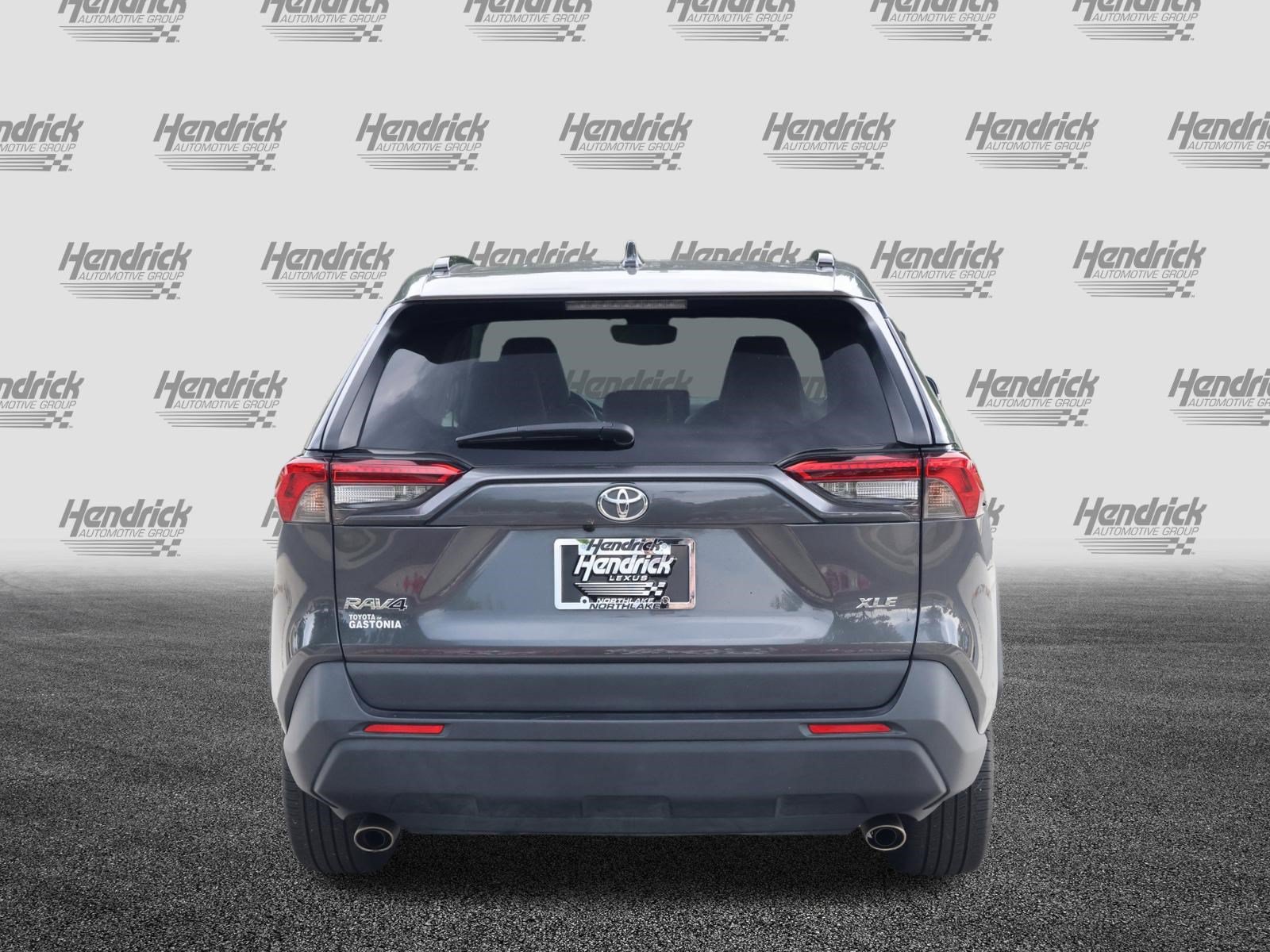 Used 2019 Toyota RAV4 XLE Premium FWD image 8