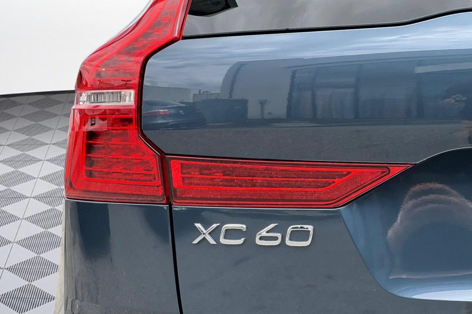 Used 2025 Volvo XC60 B5 Ultra w/ Protection Package Premier AWD/4WD image 12