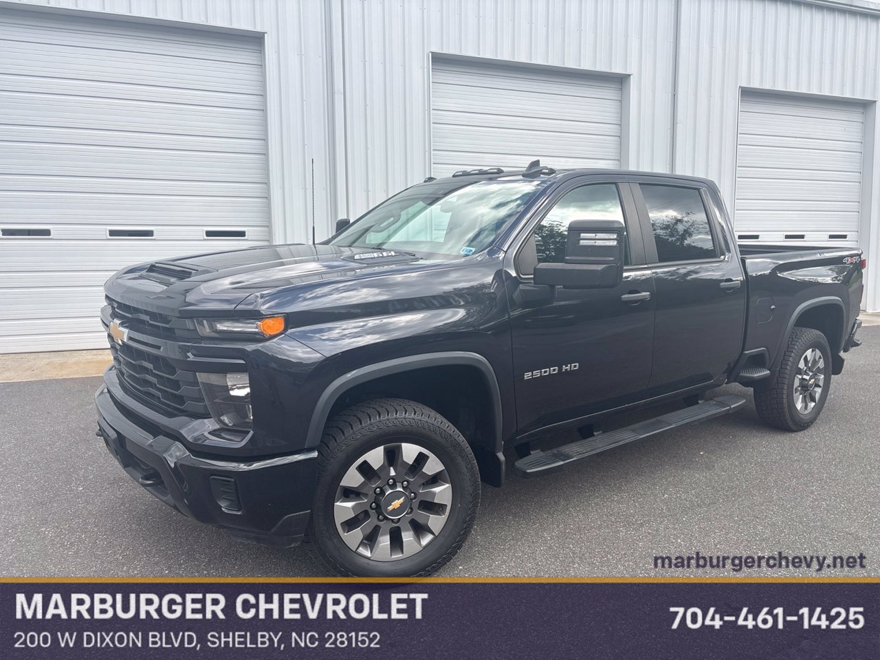 Used 2024 Chevrolet Silverado 2500 Custom AWD/4WD image 1