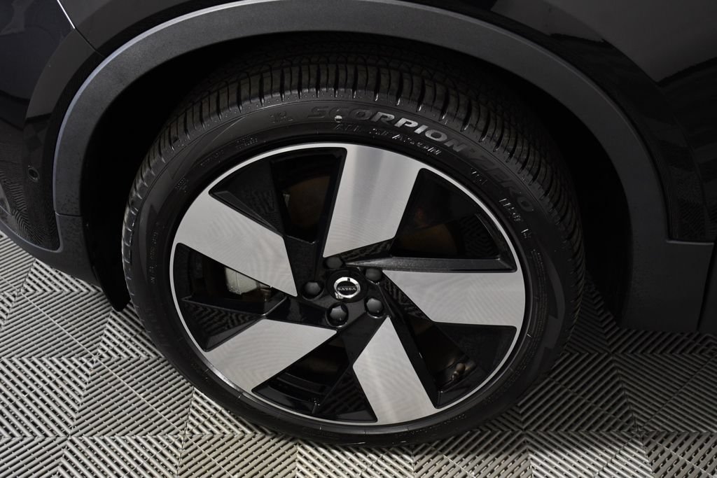 Used 2024 Volvo C40 P8 Recharge Ultimate w/ Protection Package Premier AWD/4WD image 11