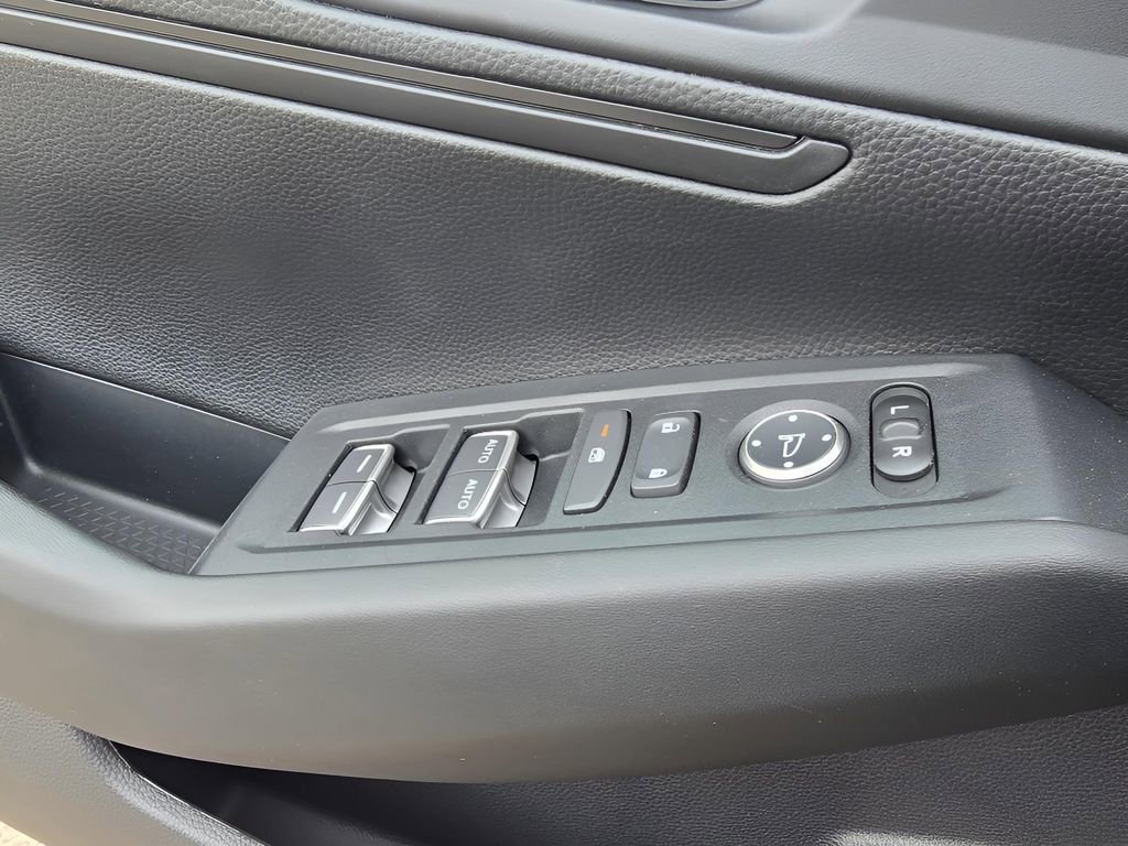 Used 2025 Honda Accord LX image 16