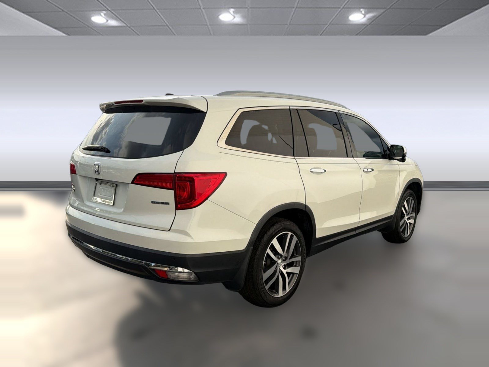 Used 2018 Honda Pilot Touring image 9