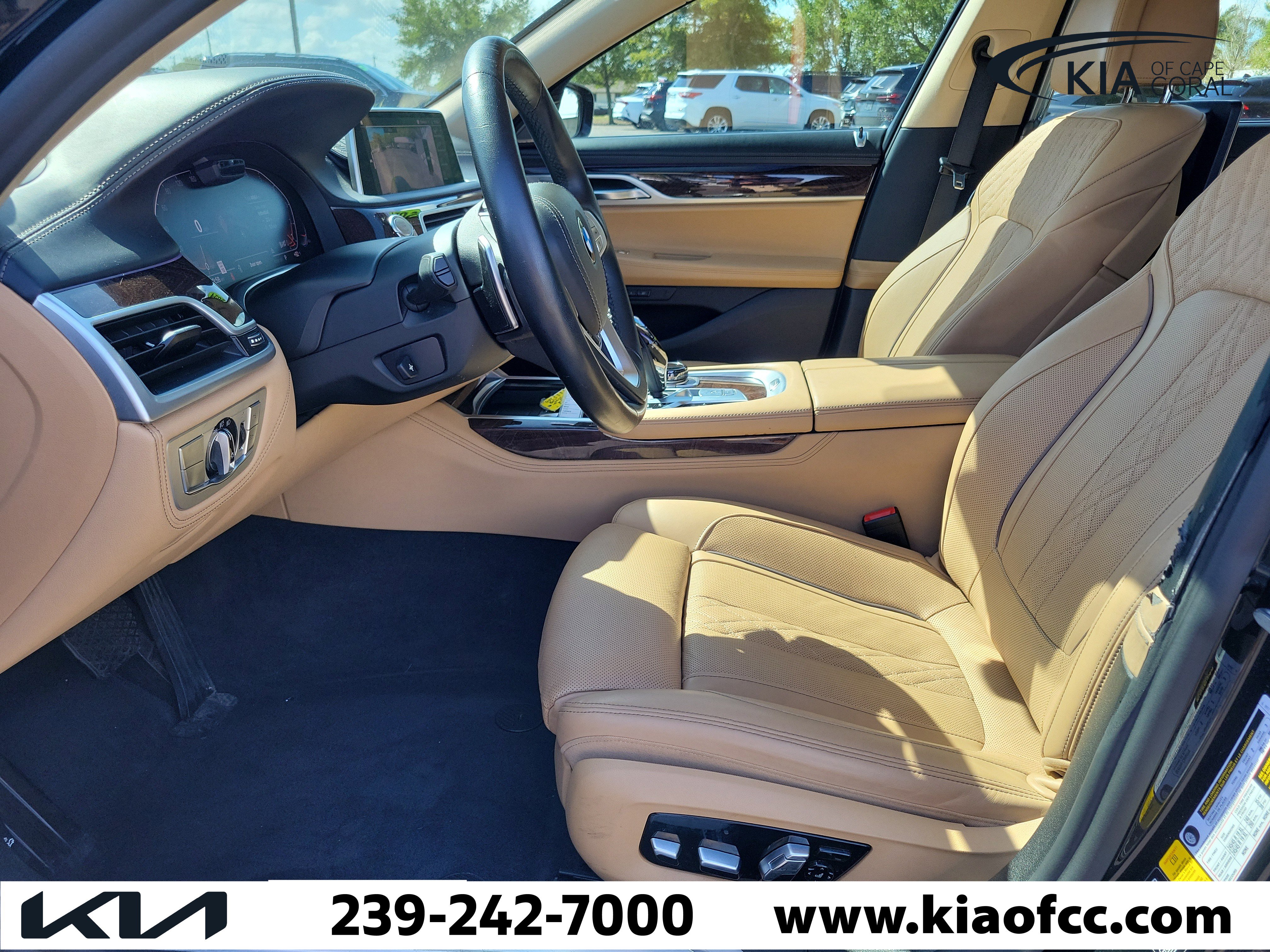 Used 2021 BMW 750i xDrive w/ Luxury Rear Seating Package image 20