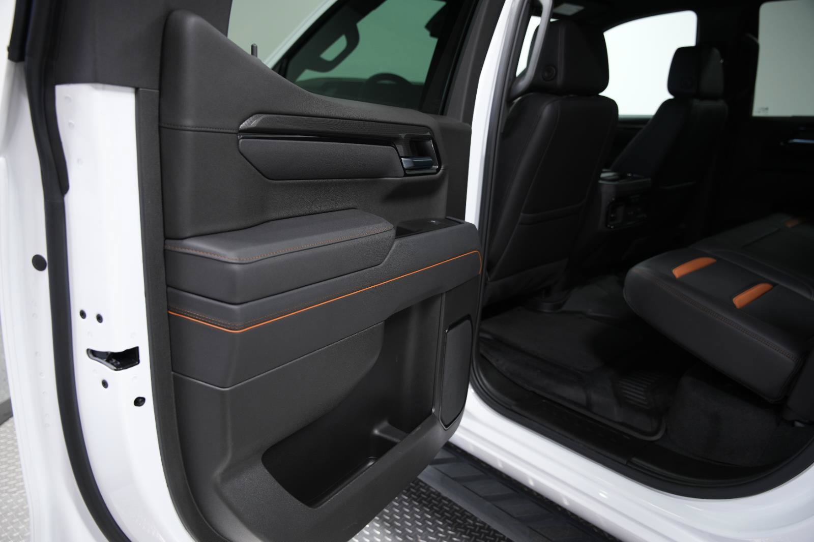 Used 2025 GMC Sierra 1500 AT4 w/ AT4 Premium Package AWD/4WD image 20