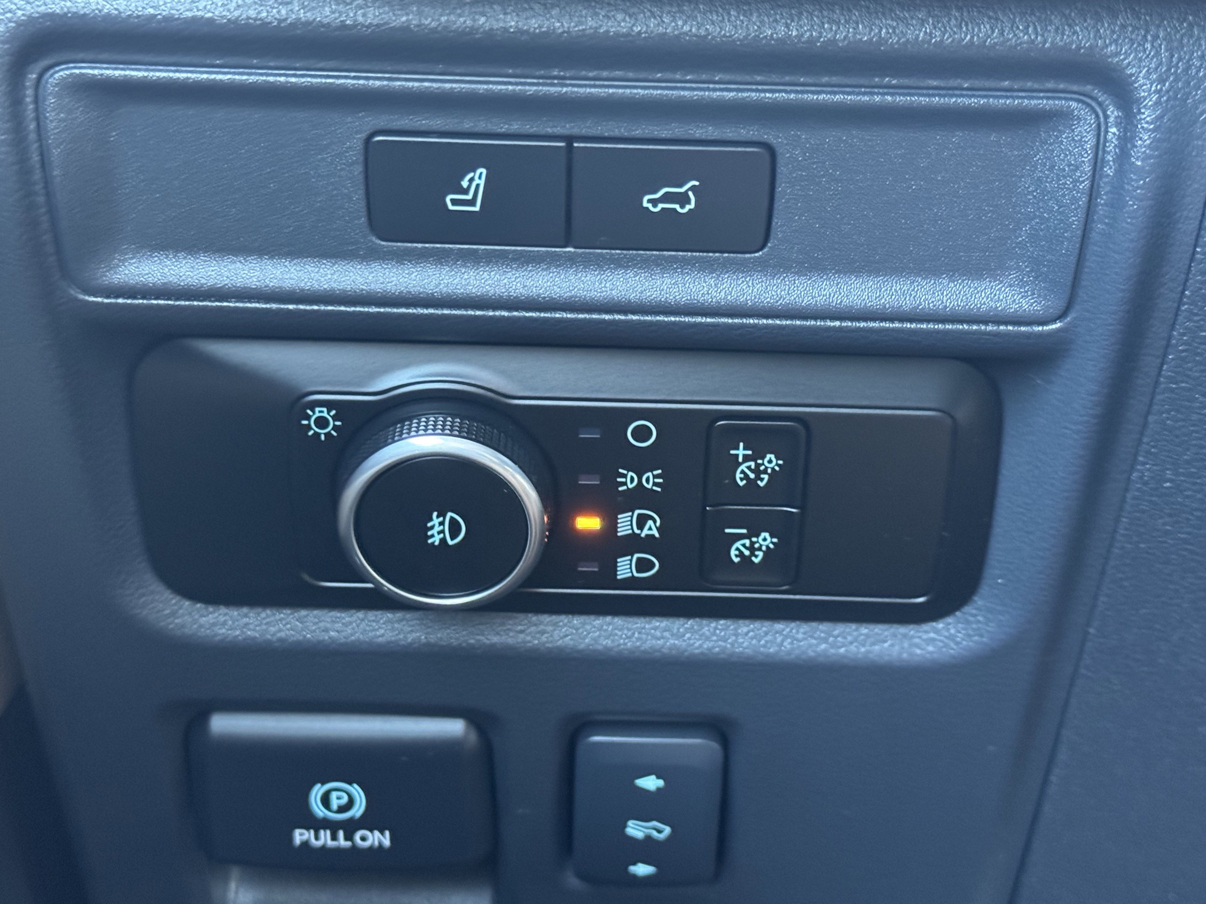 Used 2024 Ford Expedition Limited image 23