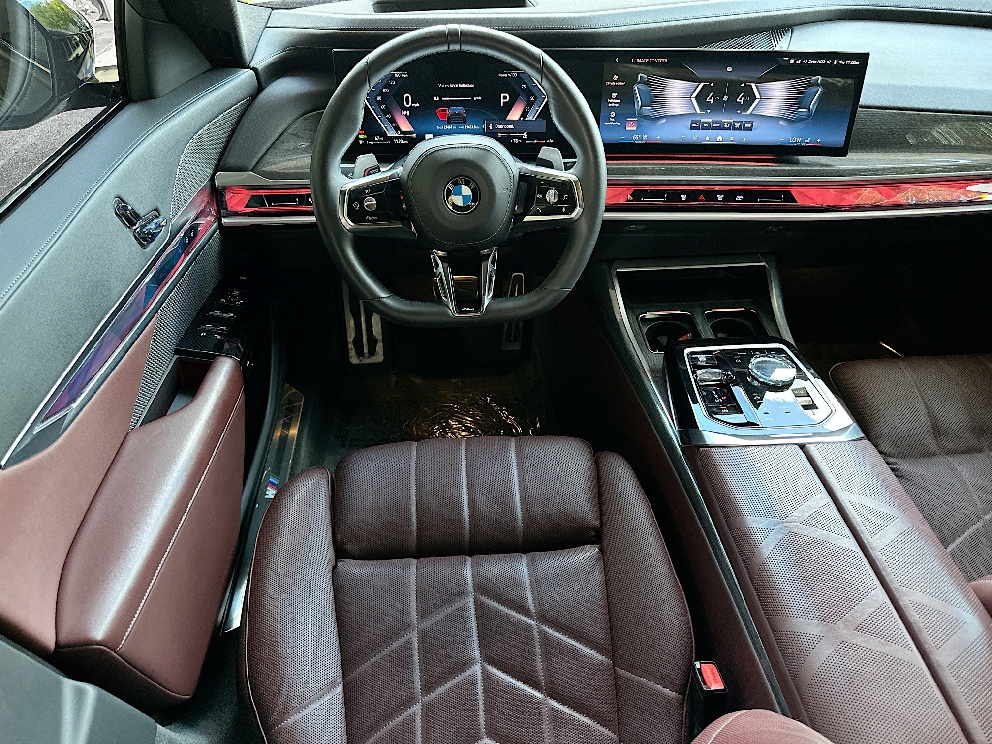 Certified 2024 BMW 760i xDrive w/ Premium Package 2 image 24