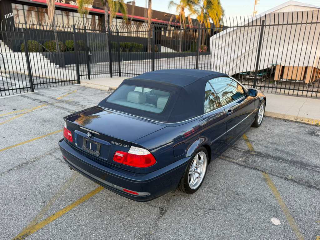 Used 2004 BMW 330Ci Convertible image 12