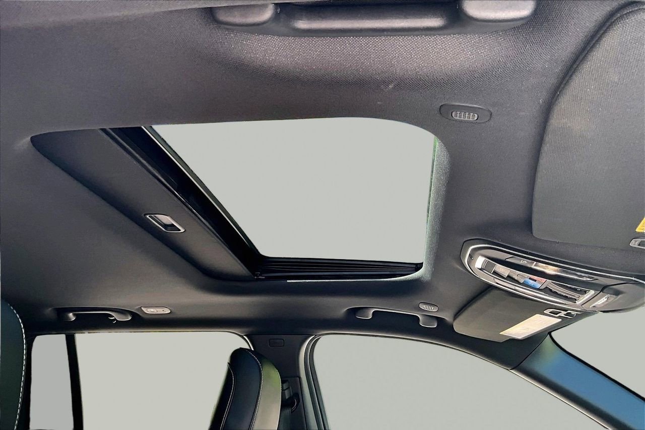 Used 2023 Jeep Grand Cherokee Altitude AWD/4WD image 15