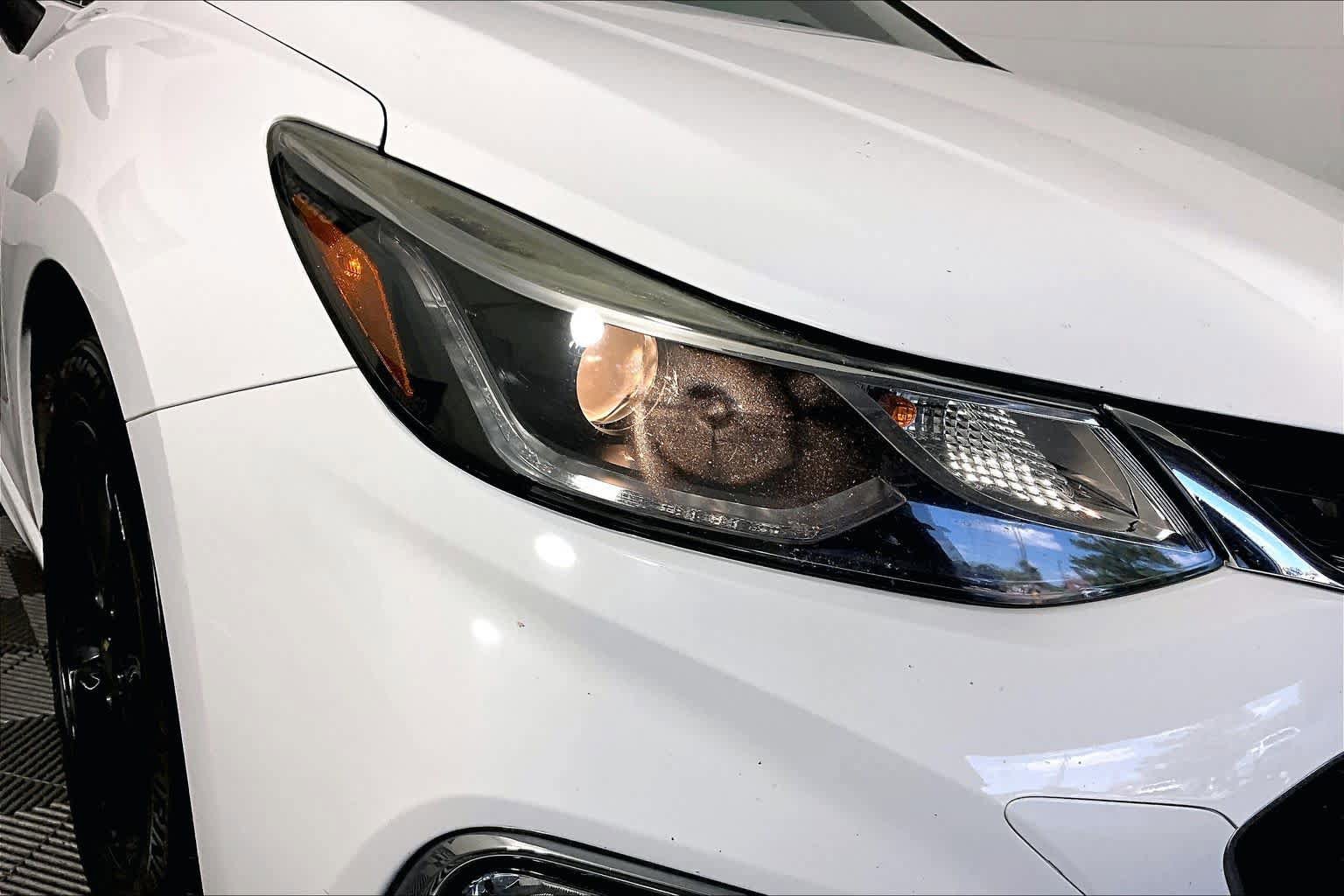 Used 2018 Chevrolet Cruze LT w/ Sun And Sound Package FWD image 23