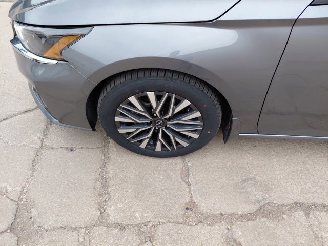 Used 2024 Nissan Altima 2.5 SV w/ SV Premium Package FWD image 37