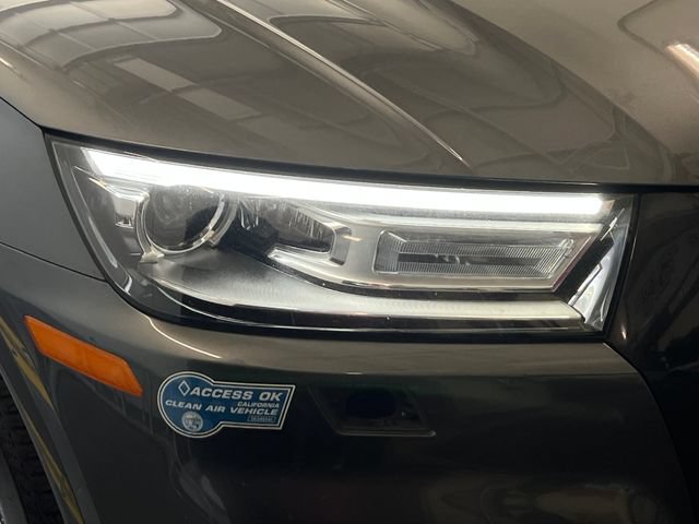Used 2020 Audi Q5 e Premium w/ Convenience Package AWD/4WD image 14