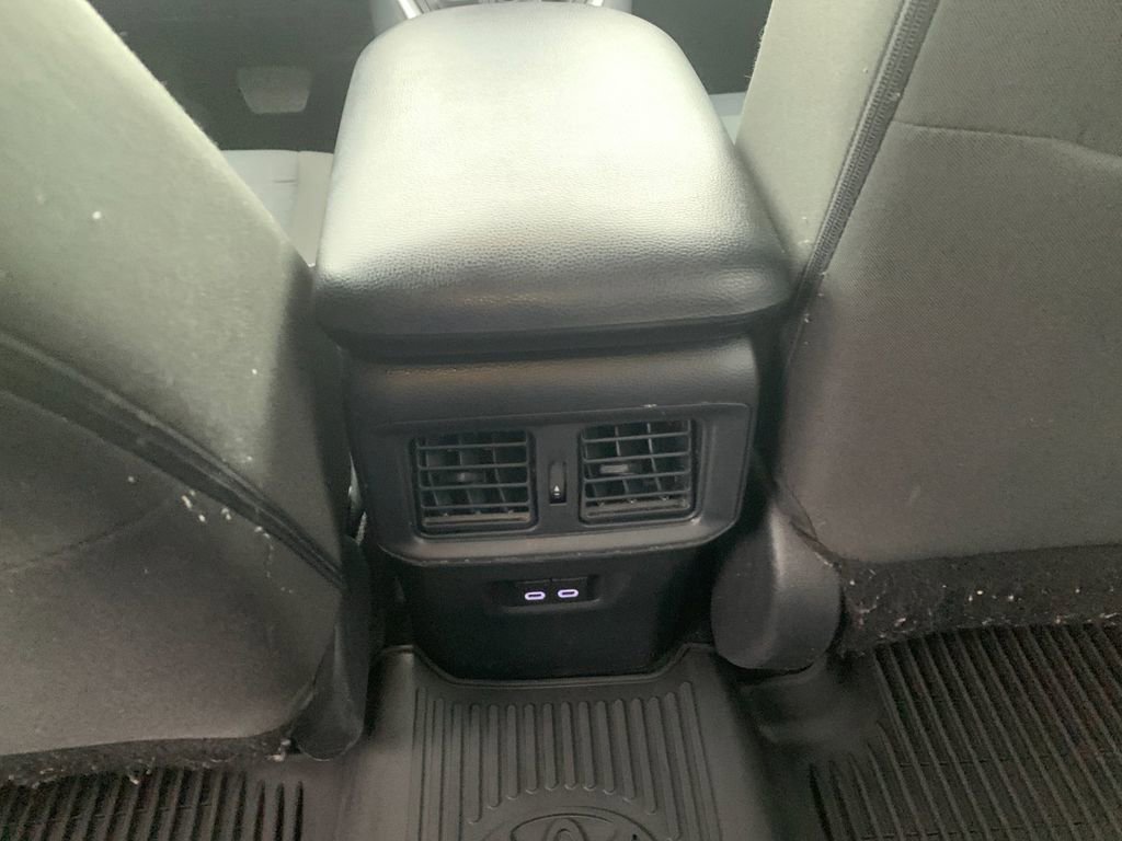 Used 2025 Toyota RAV4 XLE image 15