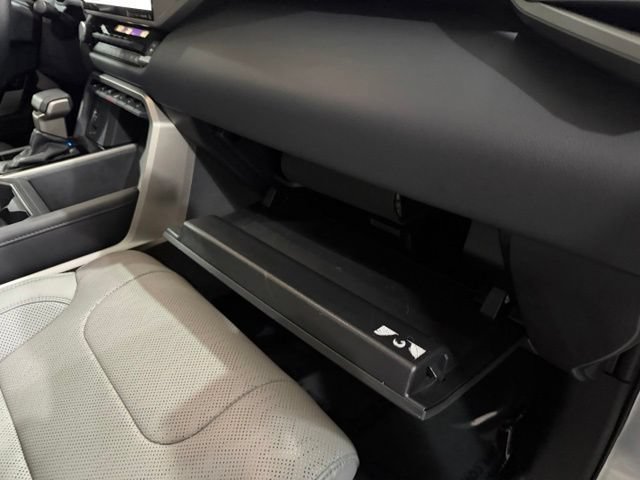 Used 2023 Toyota Tundra Limited AWD/4WD image 44