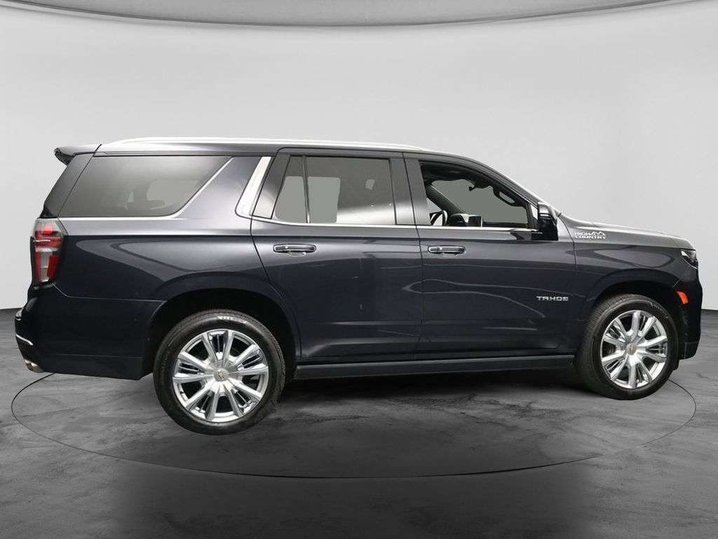 Used 2022 Chevrolet Tahoe High Country w/ Premium Package 2 AWD/4WD image 2