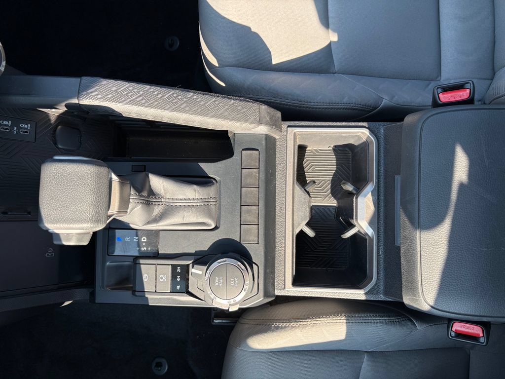 Used 2024 Toyota Tacoma SR5 AWD/4WD image 24