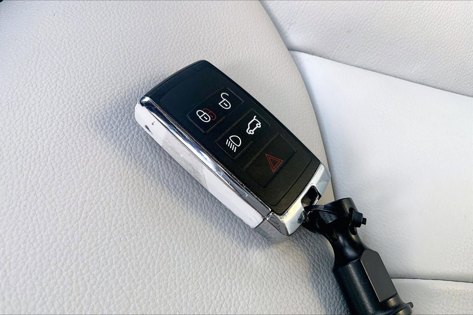 Used 2025 Land Rover Range Rover Sport S image 13