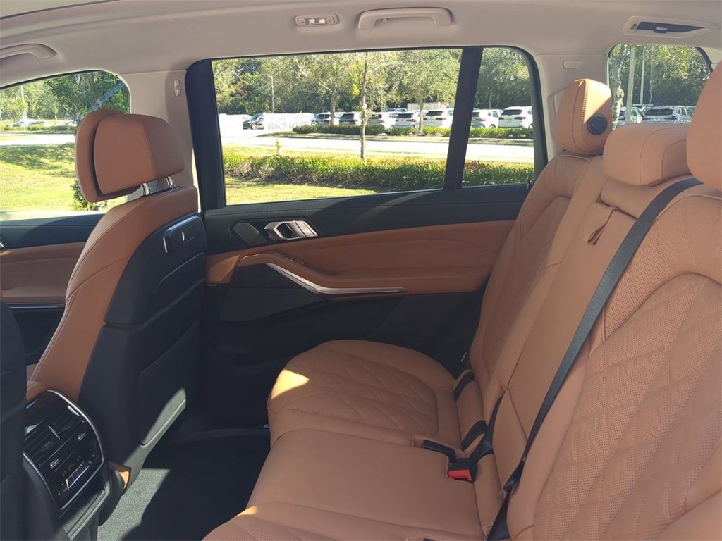 New 2026 BMW X7 xDrive40i image 14