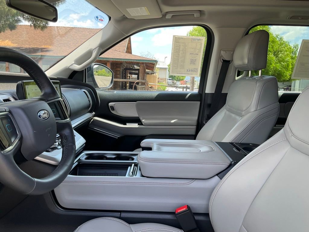 Used 2025 Ford Expedition Max Active AWD/4WD image 54