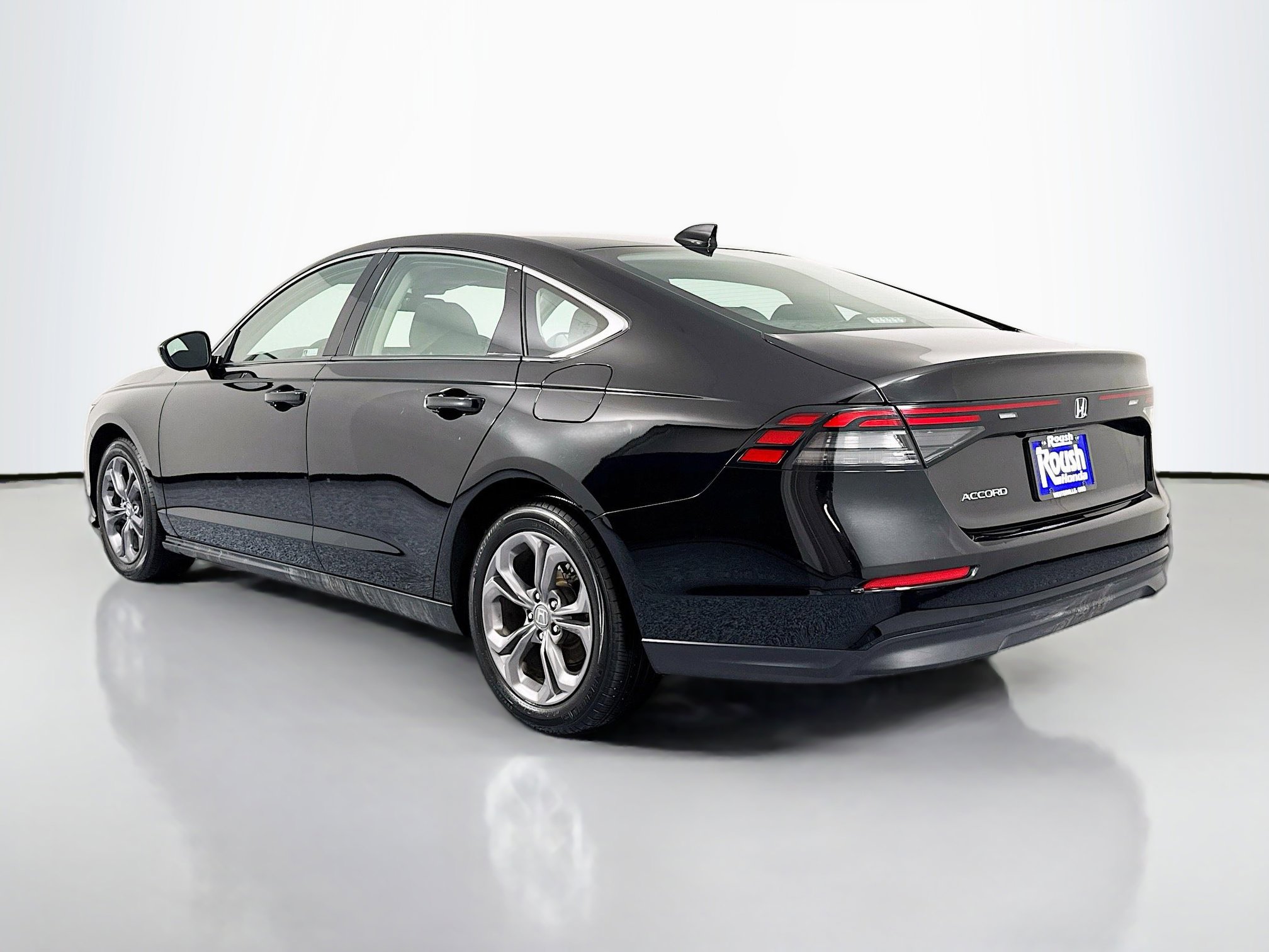 Certified 2024 Honda Accord EX image 7