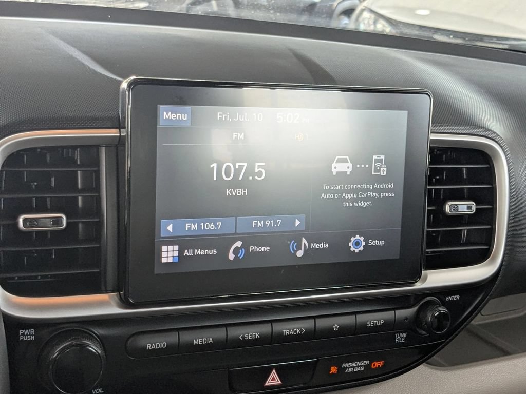 Used 2025 Hyundai Venue SEL FWD image 18
