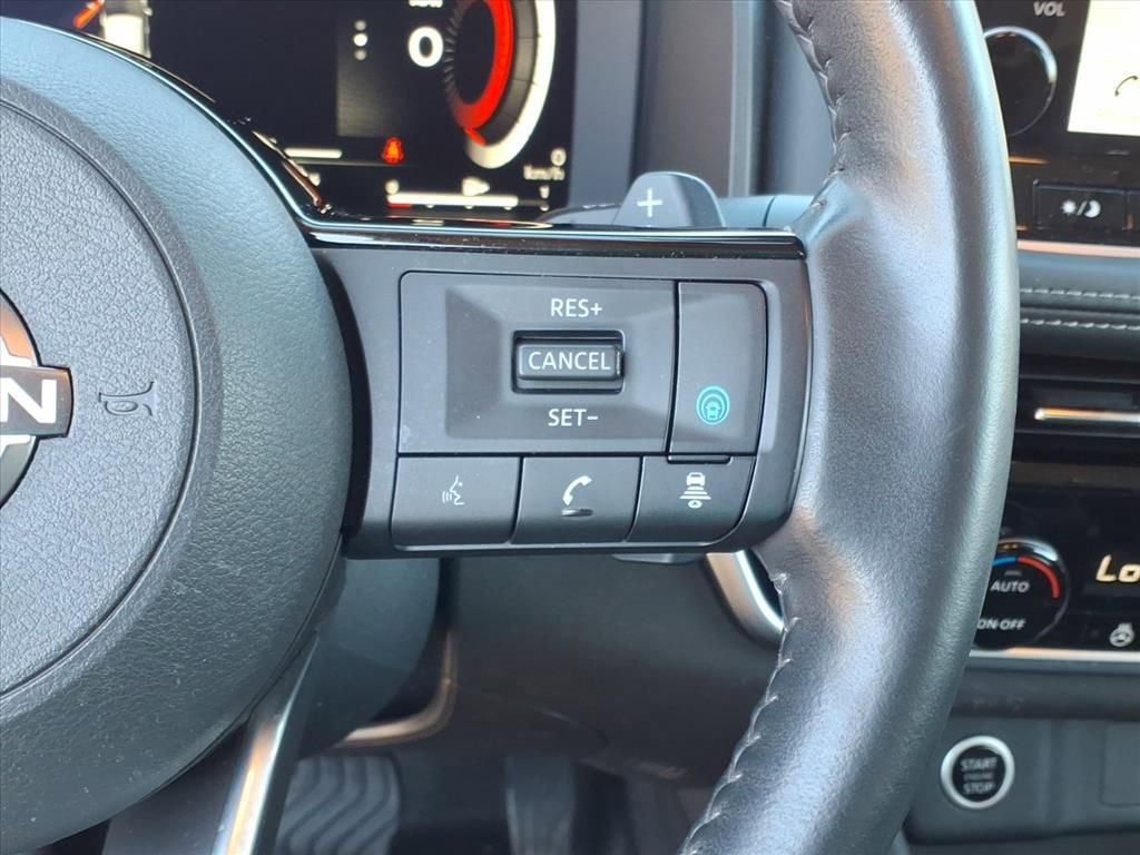 Used 2023 Nissan Rogue Platinum image 22