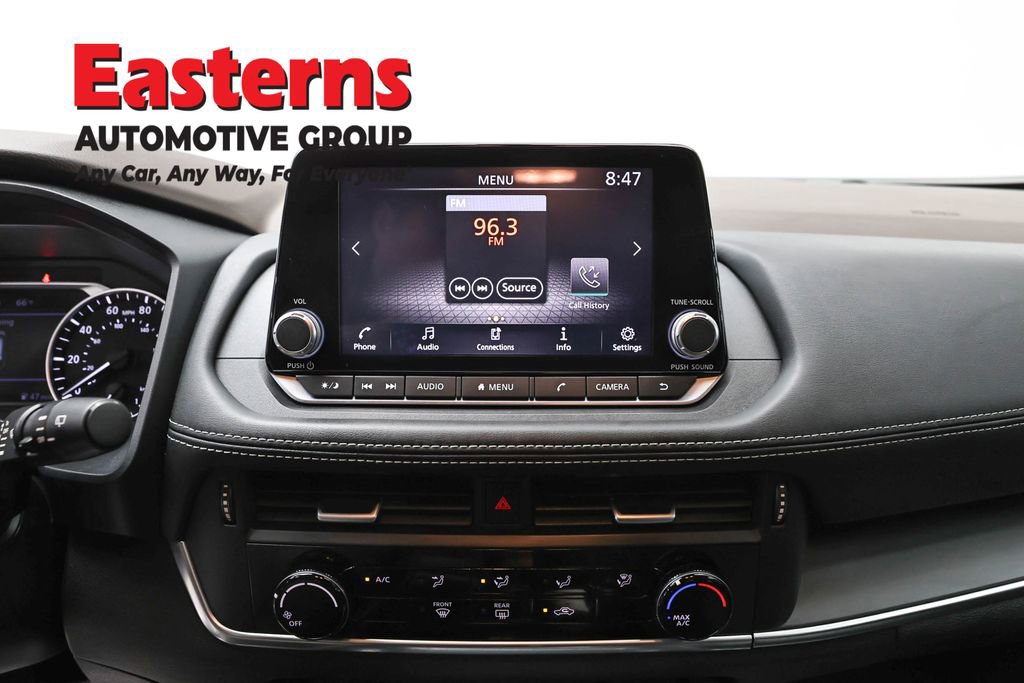 Used 2021 Nissan Rogue S AWD/4WD image 12