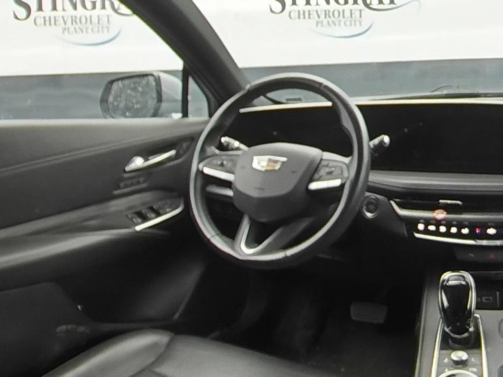 Used 2025 Cadillac XT4 Premium Luxury FWD image 19