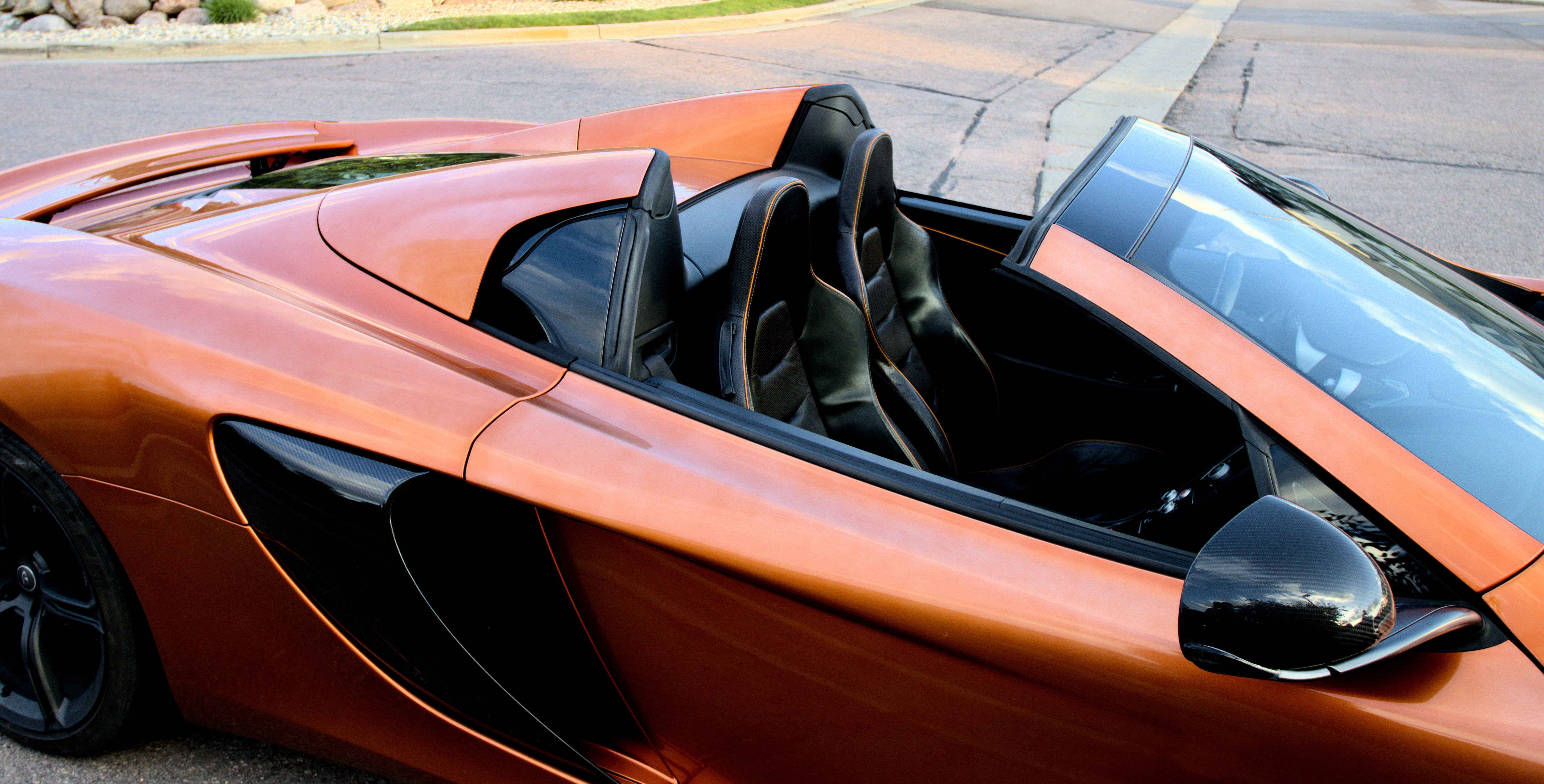 Used 2015 McLaren 650S Spider RWD image 13