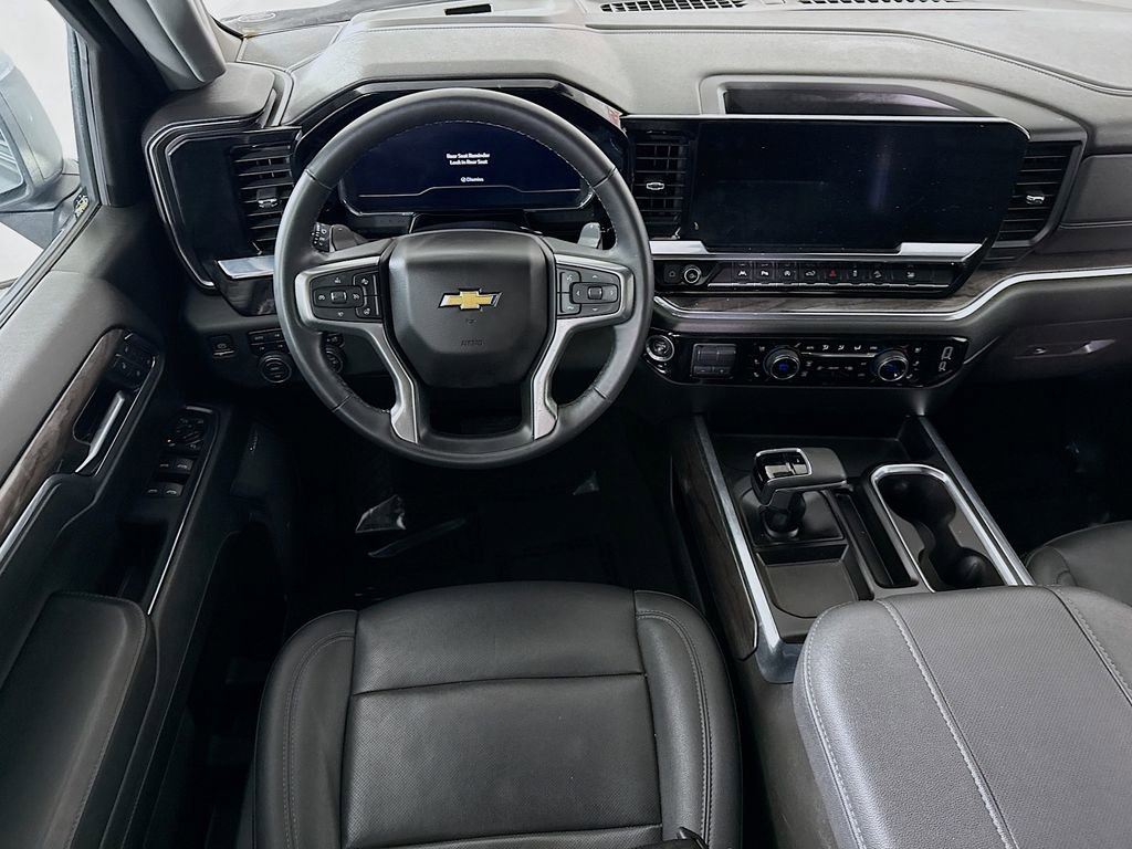 Used 2024 Chevrolet Silverado 1500 LTZ w/ LTZ Convenience Package II image 3