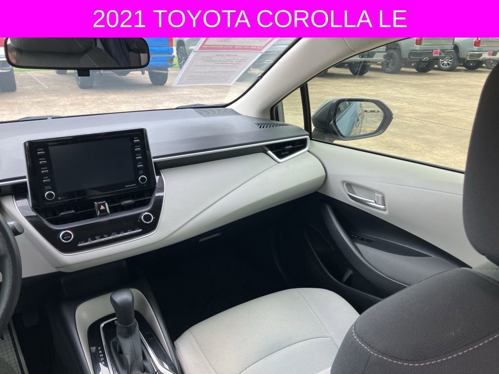 Used 2021 Toyota Corolla LE image 17