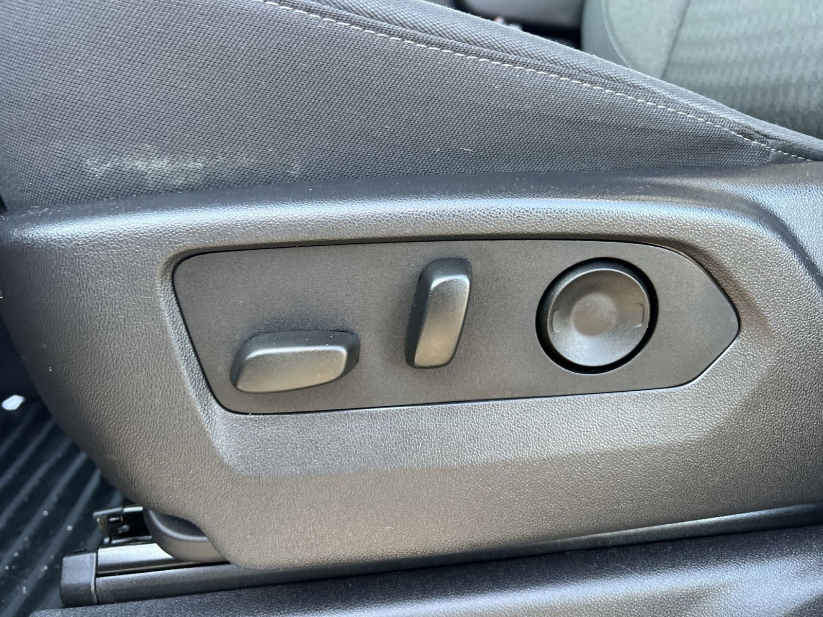 Used 2024 GMC Sierra 1500 Elevation image 14