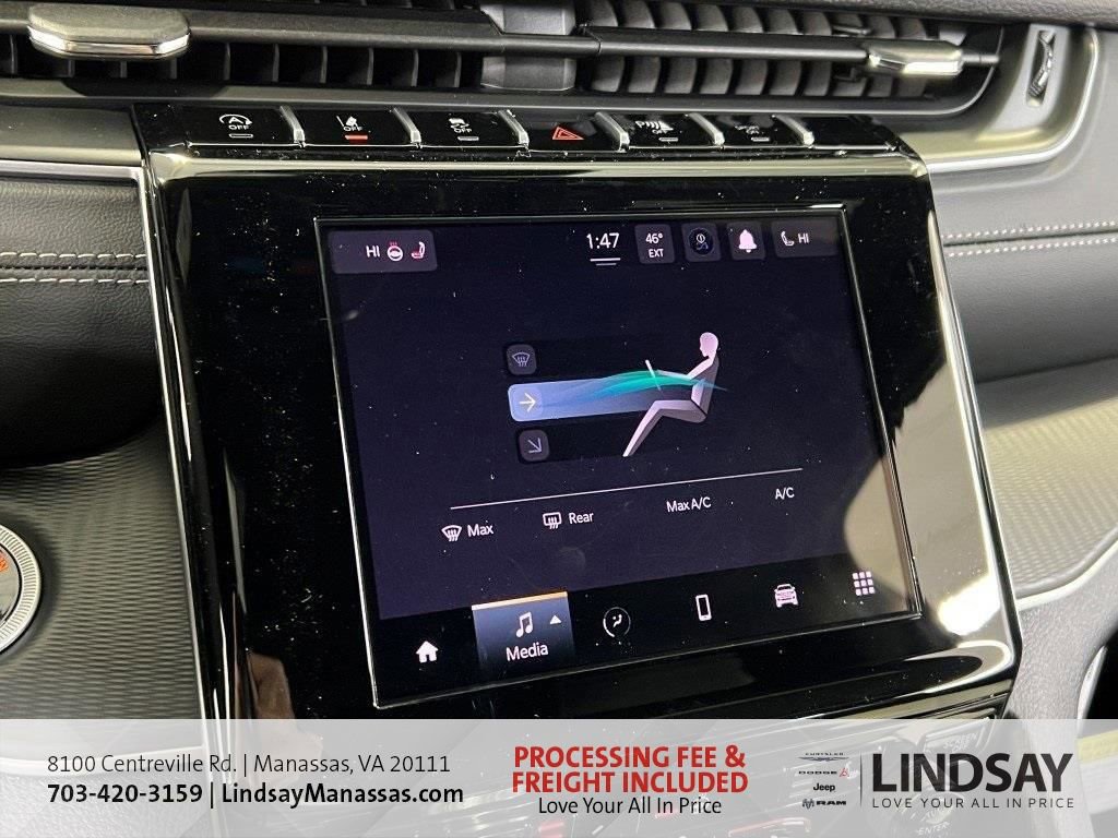 New 2025 Jeep Grand Cherokee Laredo image 38