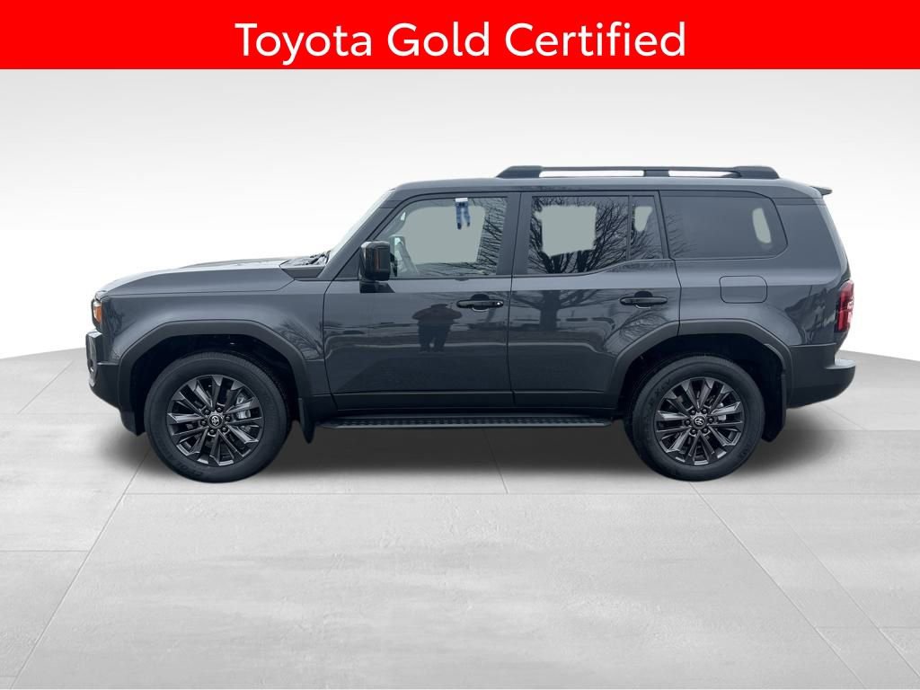 Used 2024 Toyota Land Cruiser image 2