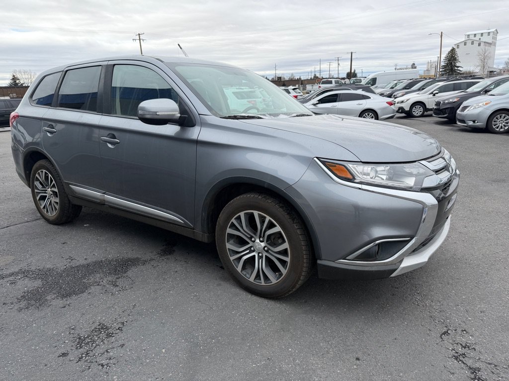 Used 2018 Mitsubishi Outlander SE AWD/4WD image 2