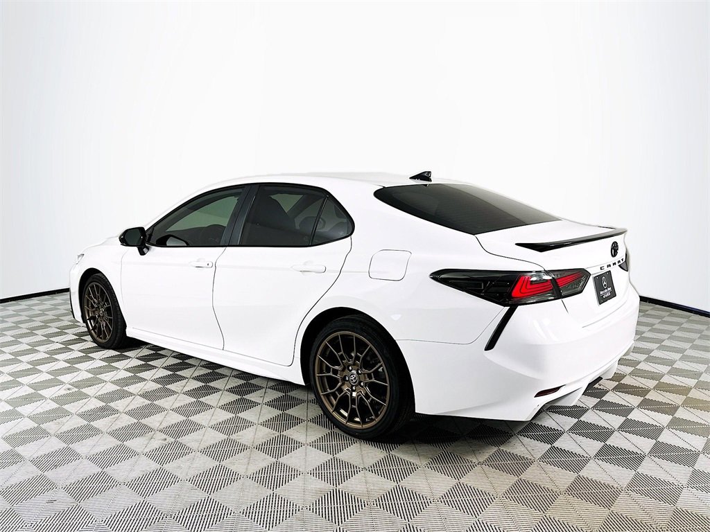Used 2023 Toyota Camry SE image 5