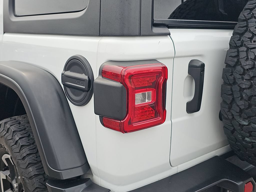 Used 2025 Jeep Wrangler Unlimited Rubicon AWD/4WD image 33