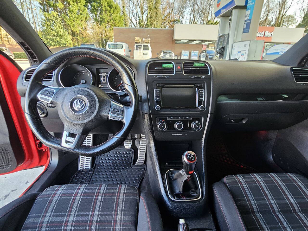 Used 2011 Volkswagen GTI 2-Door FWD image 8