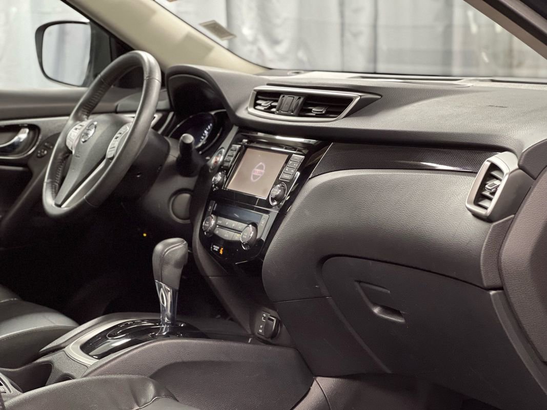 Used 2016 Nissan Rogue SL image 20