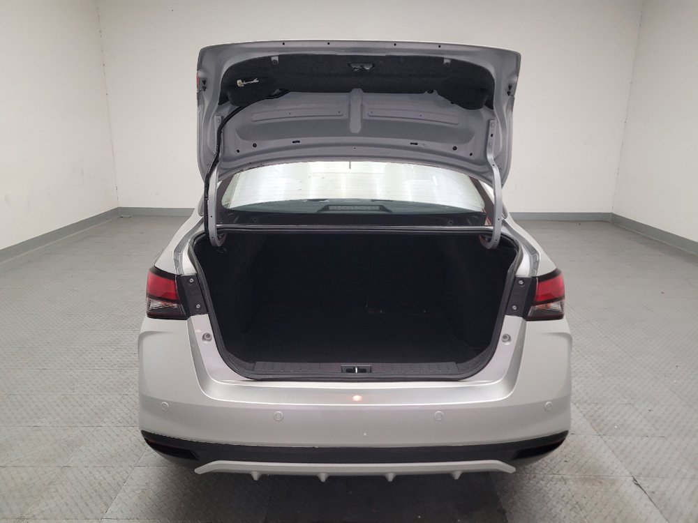 Used 2021 Nissan Versa S FWD image 29