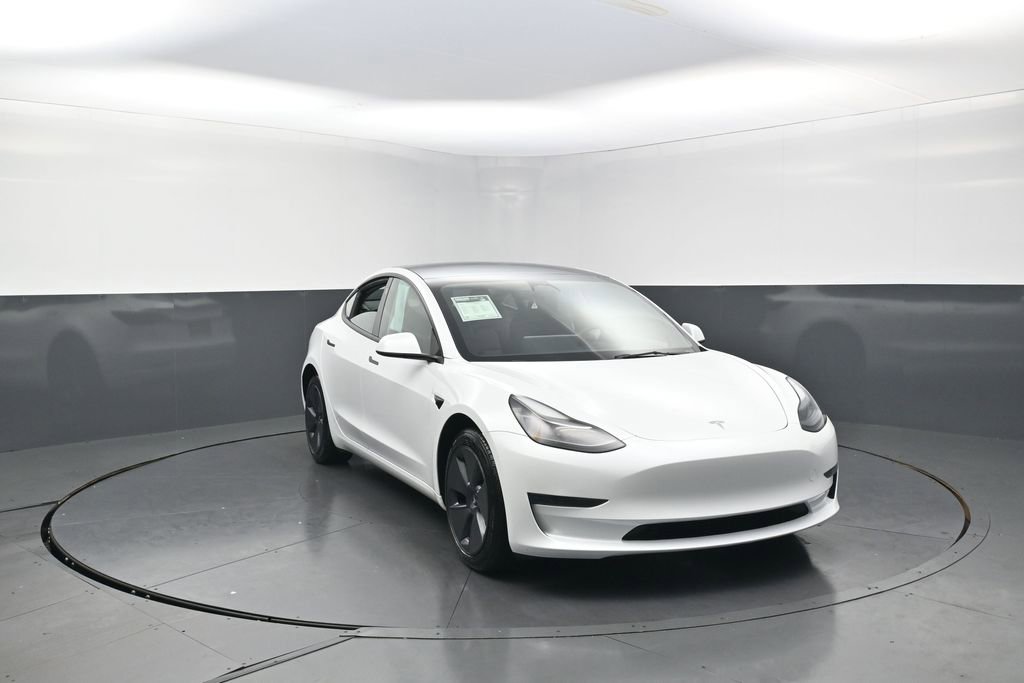 Used 2023 Tesla Model 3 Standard Range RWD image 3