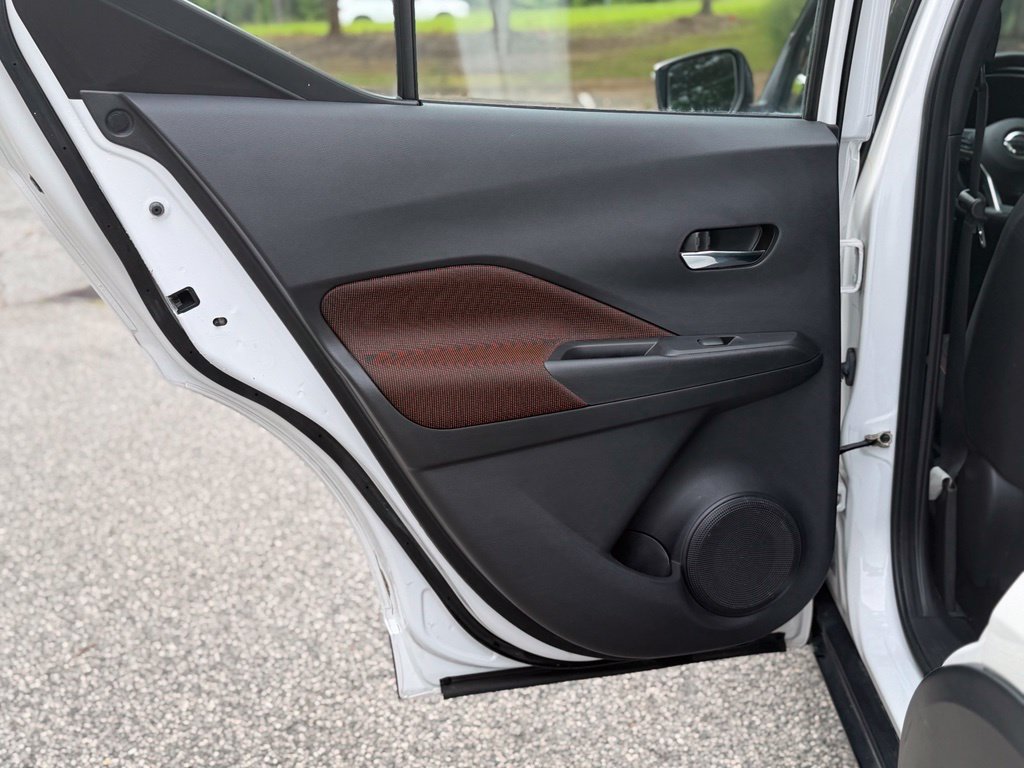 Used 2021 Nissan Kicks SR FWD image 12