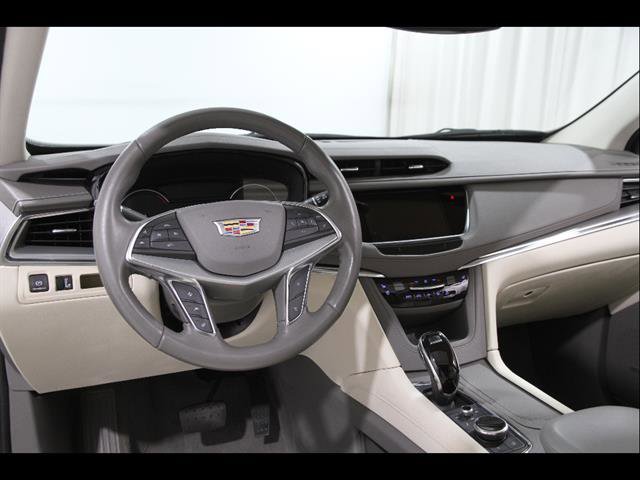 Used 2022 Cadillac XT5 Premium Luxury AWD/4WD image 6