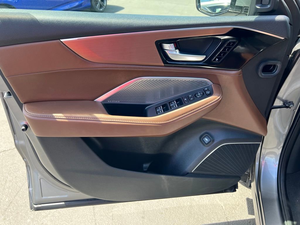 Certified 2024 Acura MDX SH-AWD w/ Technology Package image 11